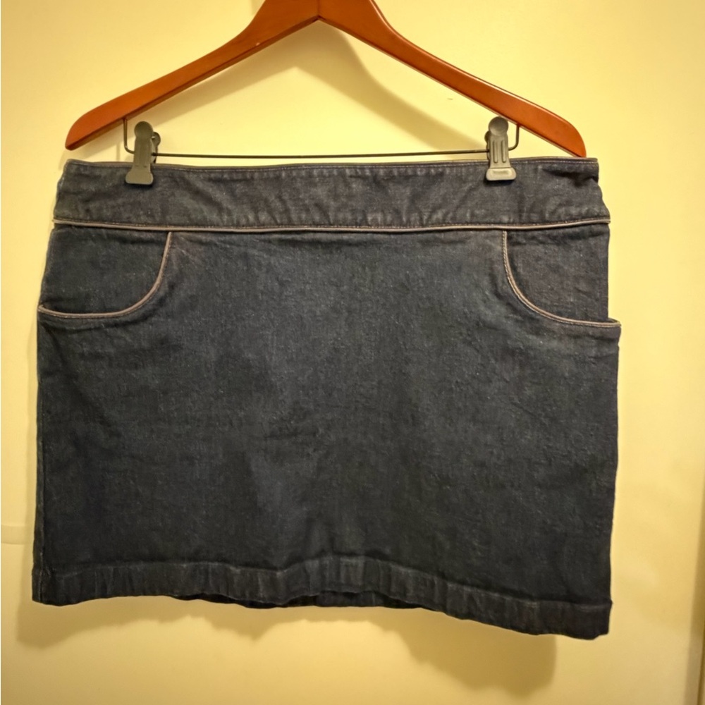 Old Navy Vintage Dark Blue Mini Skirt size 16